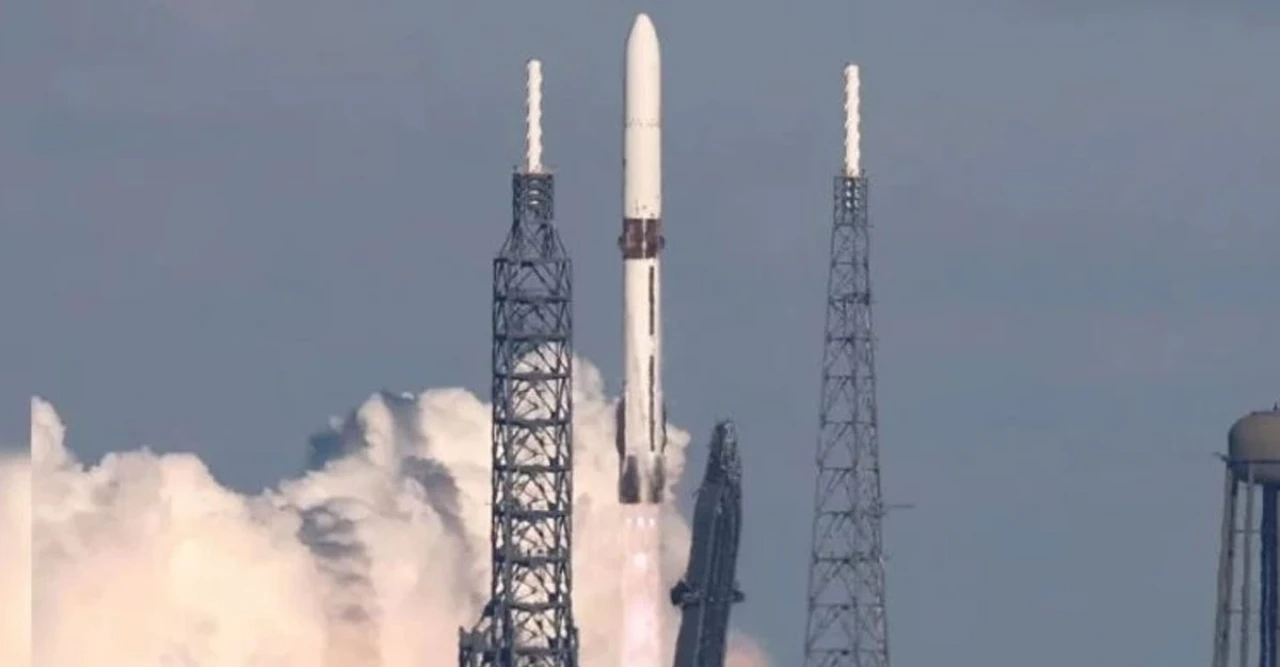 ইতিহাস গড়ল ব্লু অরিজিন! মঙ্গল মিশনে সফল নিউ গ্লেন, স্পেসএক্সকে টক্কর