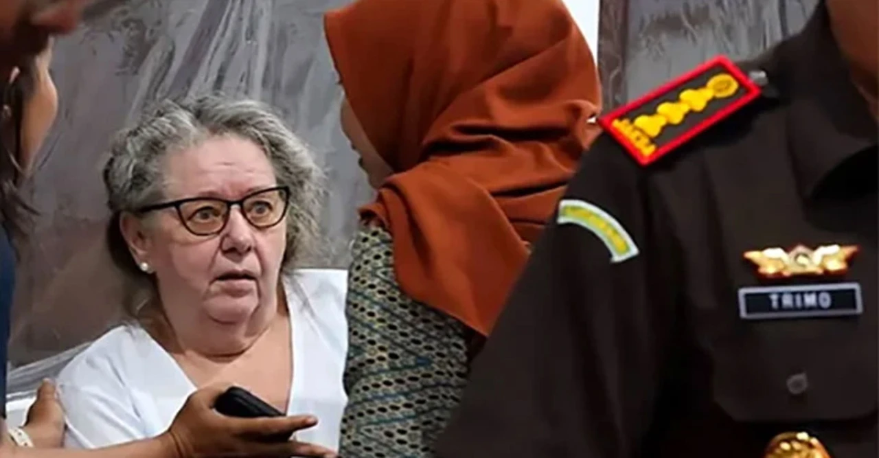 ১৩৬ পুরুষ ধর্ষকের বদলে বৃটিশ নারী! ইন্দোনেশিয়ার অদ্ভুত বন্দি বিনিময় প্রস্তাব—বৃটেনের কঠোর না