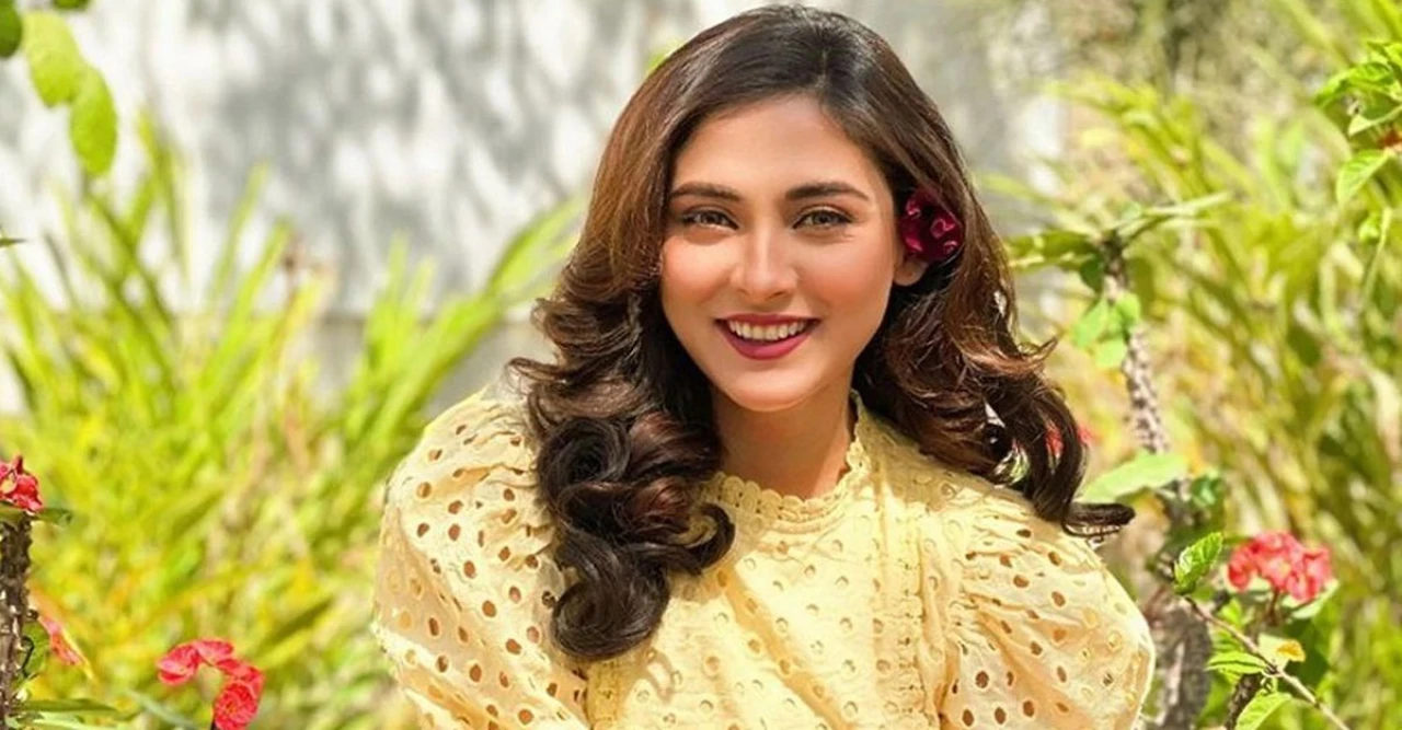 ২৭ লাখ টাকা আত্মসাৎ ও হুমকির মামলায় মেহজাবীন ও তার ভাইয়ের বিরুদ্ধে গ্রেপ্তারি পরোয়ানা ]