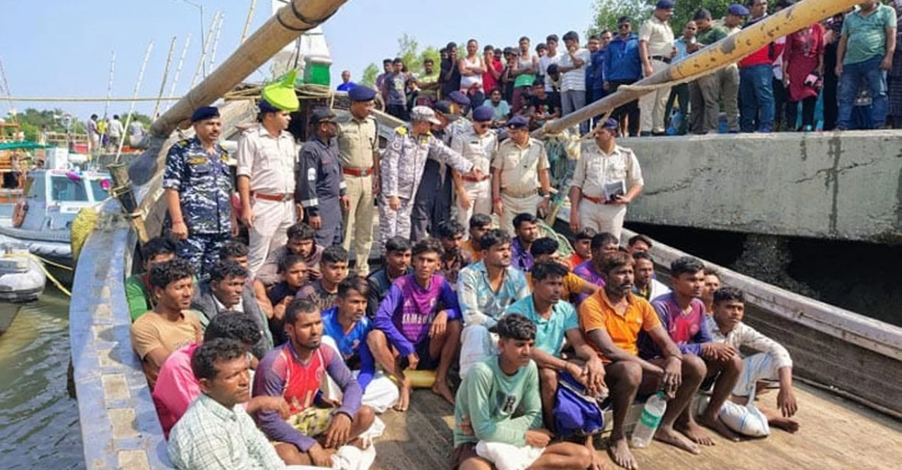 পশ্চিমবঙ্গে আরও ২৬ বাংলাদেশি জেলে গ্রেপ্তার! ভারতীয় কোস্টগার্ডের অভিযান চলছে