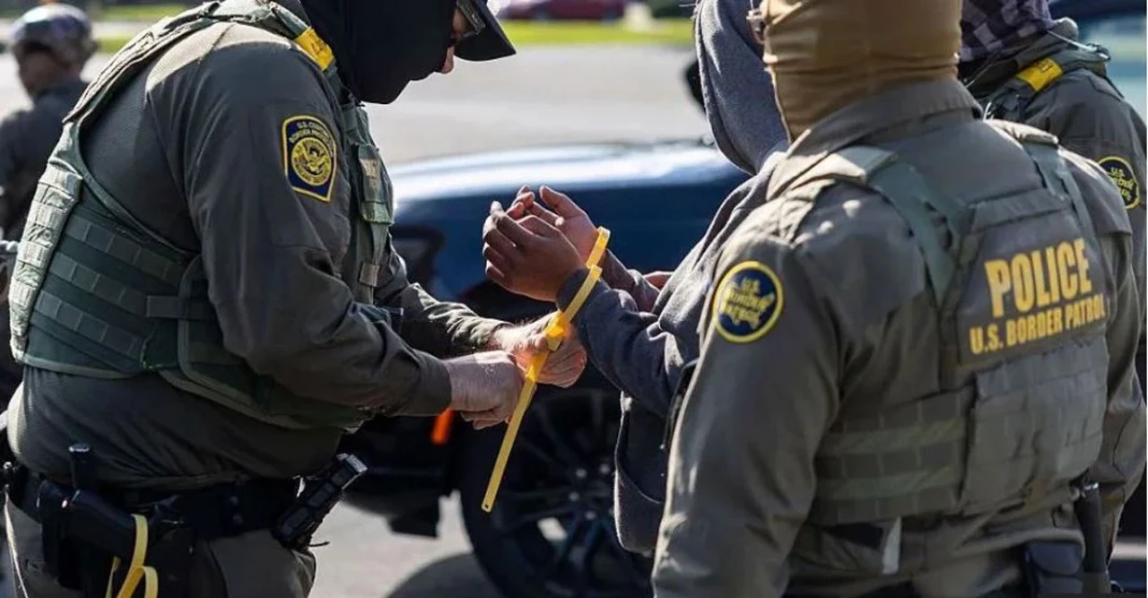 শার্লট শহরে অভিবাসন দমন অভিযান শুরু, ১০০ জনকে গ্রেপ্তারের খবর ডিএইচএস-এর