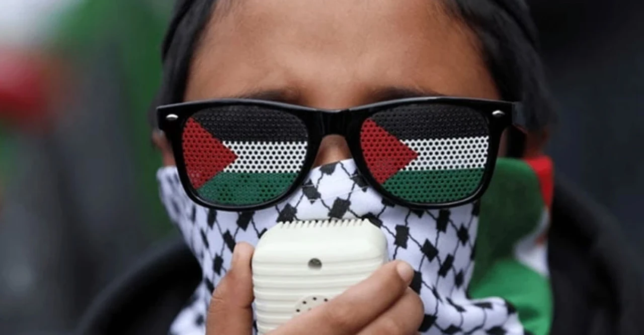 অভূতপূর্ব বদল: কেন মার্কিন তরুণরা দ্রুত ইসরায়েল থেকে মুখ ফিরিয়ে নিচ্ছে—জানুন আসল কারণ