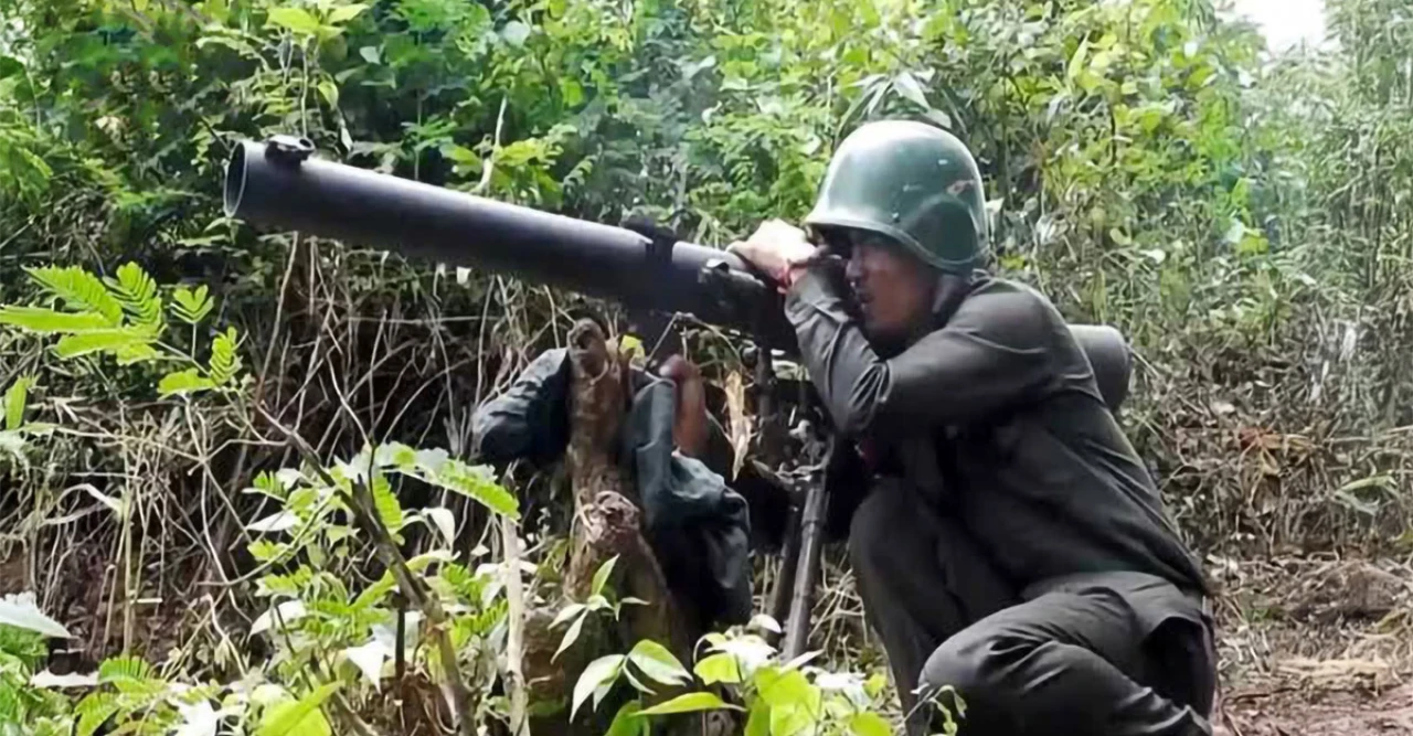 রাখাইনে আরাকান আর্মির ধাক্কায় ৩০ জান্তা সেনা শেষ! মানুষের জীবন বিপর্যস্ত, সাহায্যের অভাবে কান্নাকাটি