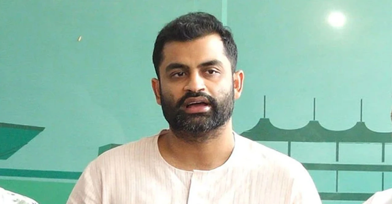 বিপিএল শুরুর আগেই বড় ধাক্কা: কেন শেষ মুহূর্তে নিজের নাম সরিয়ে নিলেন তামিম ইকবাল?