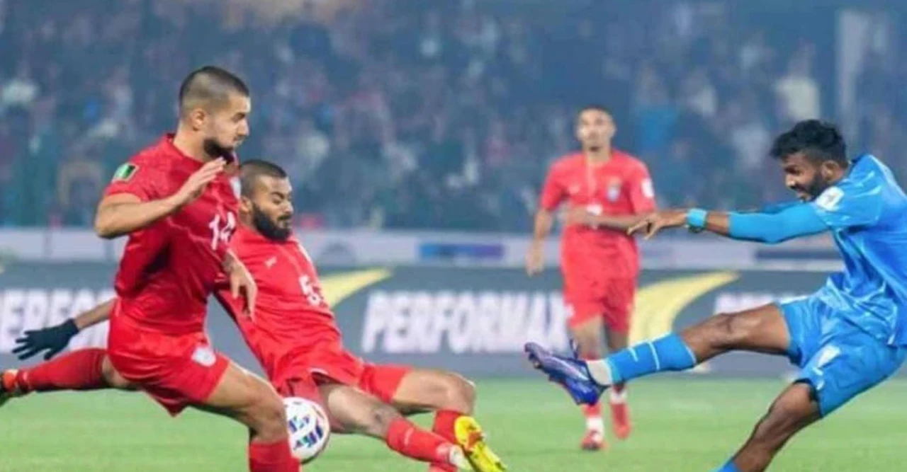 বাংলাদেশ-ভারত ডার্বির রাত! ২২ বছর পর ঢাকায় মহারণ—হামজার জাদুতে জয়ের স্বপ্ন