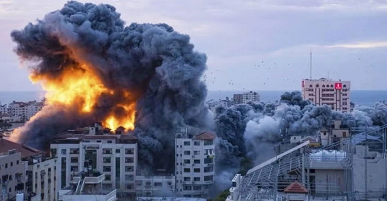 যুদ্ধবিরতির মাঝেই রক্তাক্ত গাজা: ইসরাইলি হামলায় নিহত ২১