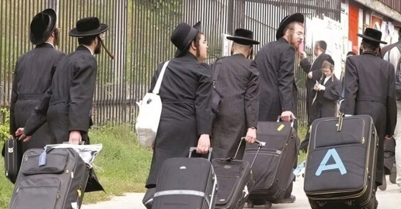 ইসরায়েল ছেড়ে পালাচ্ছে হাজার হাজার বসতি স্থাপনকারী—দুই বছরে রেকর্ড দেশত্যাগ!