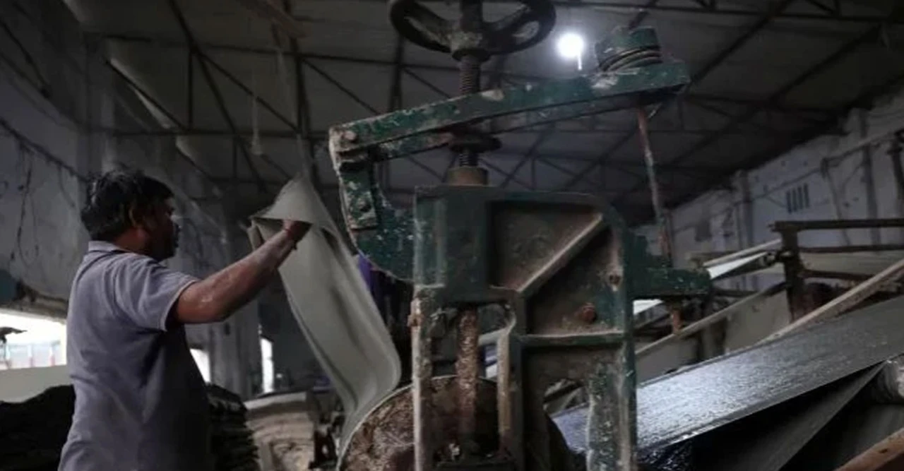 ভারতের নতুন শ্রম আইন নিয়ে বিশাল তোলপাড়! কেন পথে নামছেন লক্ষ লক্ষ শ্রমিক?