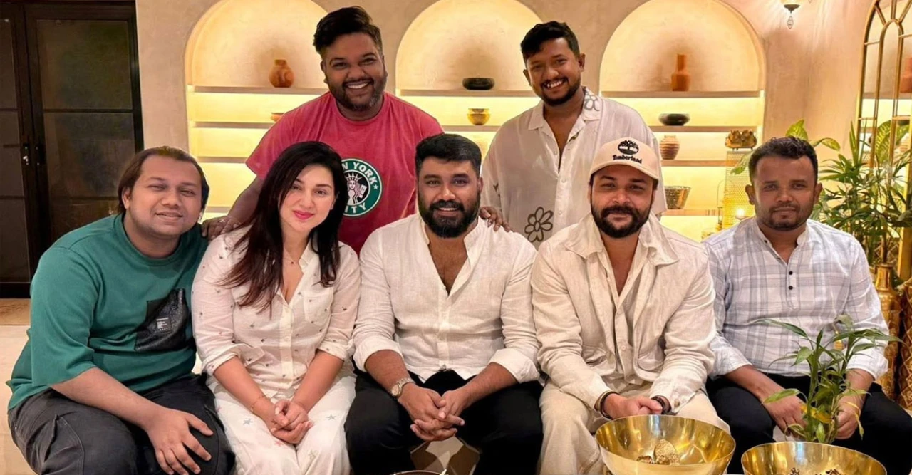 ঢালিউডে নতুন জুটি! আদর আজাদ-অপু বিশ্বাস একসঙ্গে দুটি সিনেমায় কাজ শুরু