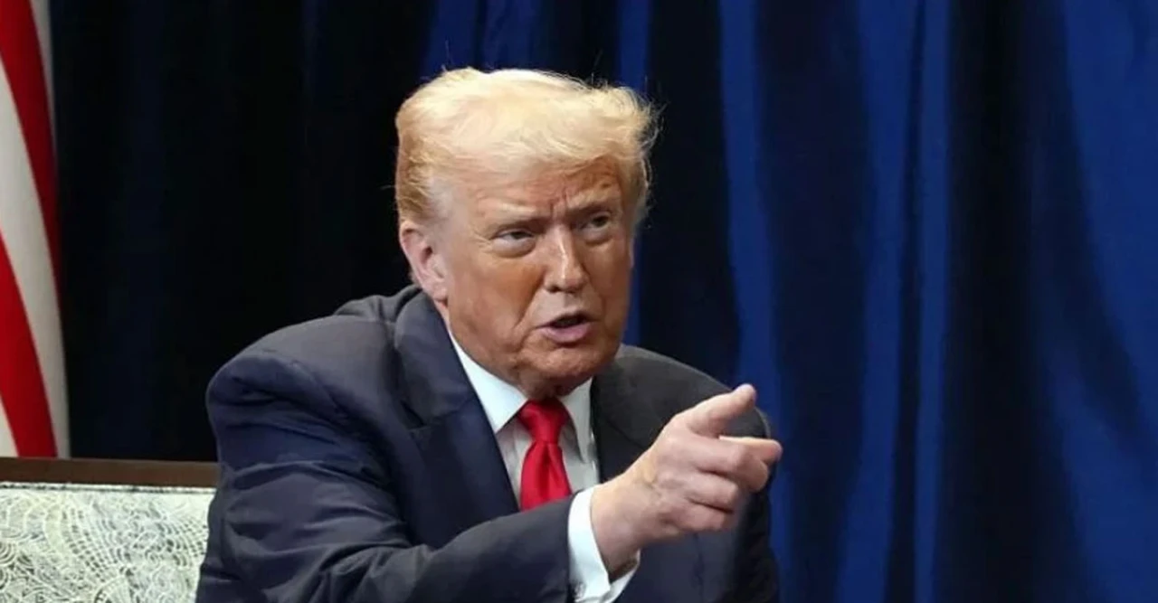 ট্রাম্পের বিস্ফোরক মন্তব্য: ভেনেজুয়েলার সঙ্গে যুদ্ধ নয়, কিন্তু মাদুরোর সময় ফুরিয়ে এসেছে!