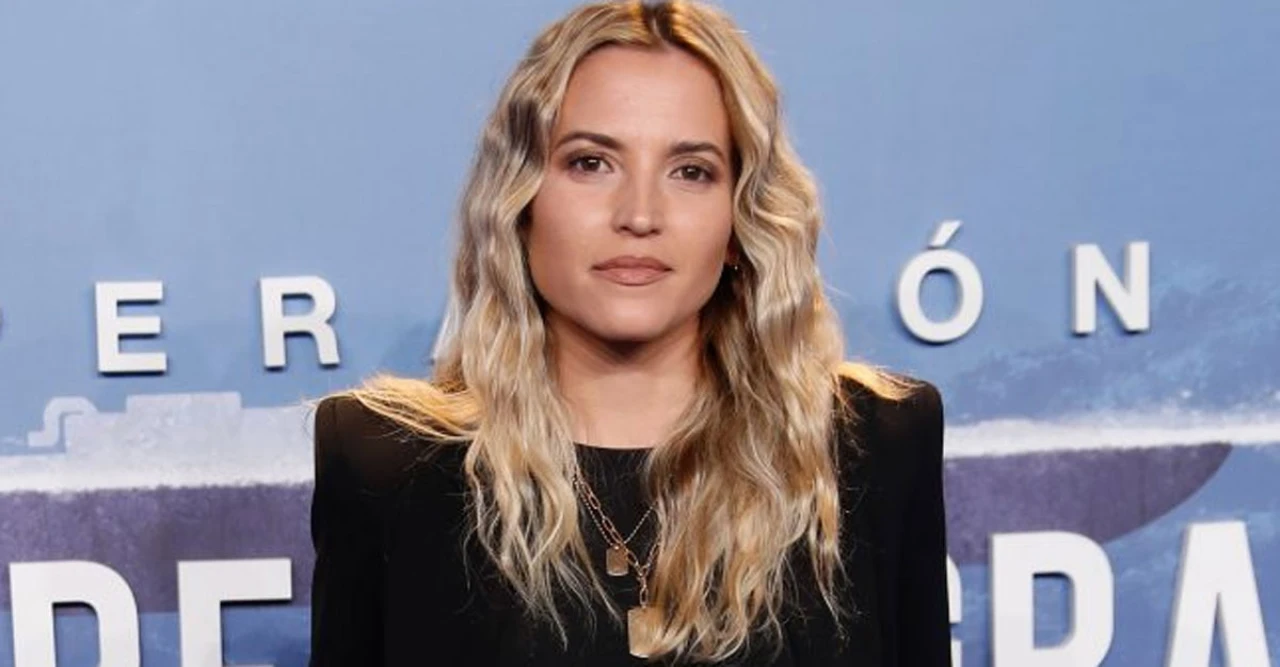 আই কেলেঙ্কারিতে ইতালির প্রধানমন্ত্রীসহ সোফিয়া লরেন ও সেলিব্রেটিদের কৃত্রিম নগ্ন ছবি ফাঁস