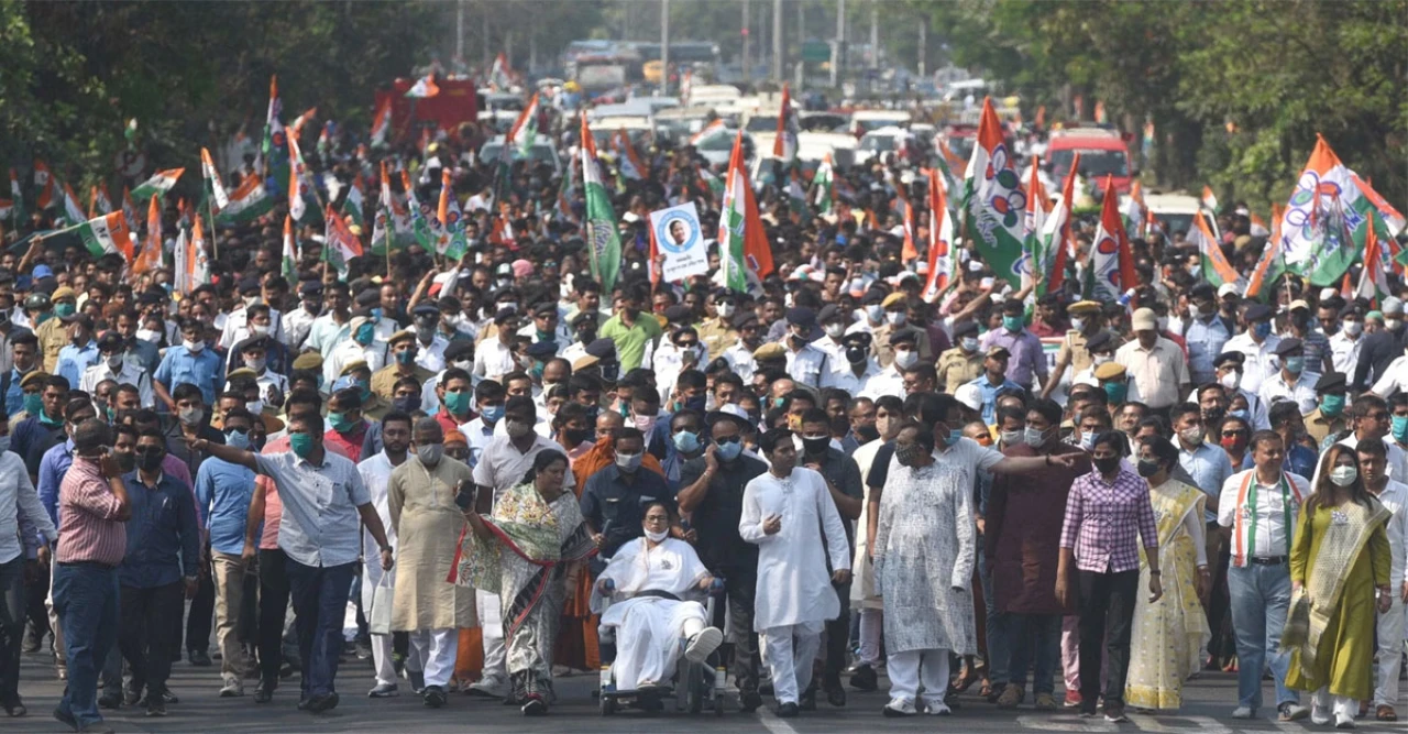 ভোটার তালিকা সংশোধনে উত্তাল পশ্চিমবঙ্গ, পথে মুখ্যমন্ত্রী মমতা বন্দ্যোপাধ্যায়