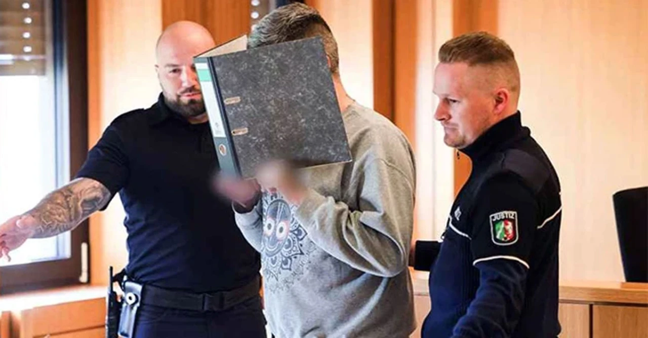 রাতের শিফটে চাপ কমাতে ১০ রোগীকে মেরে ফেললেন নার্স, আদালতের রায় শুনে স্তব্ধ জার্মানি!