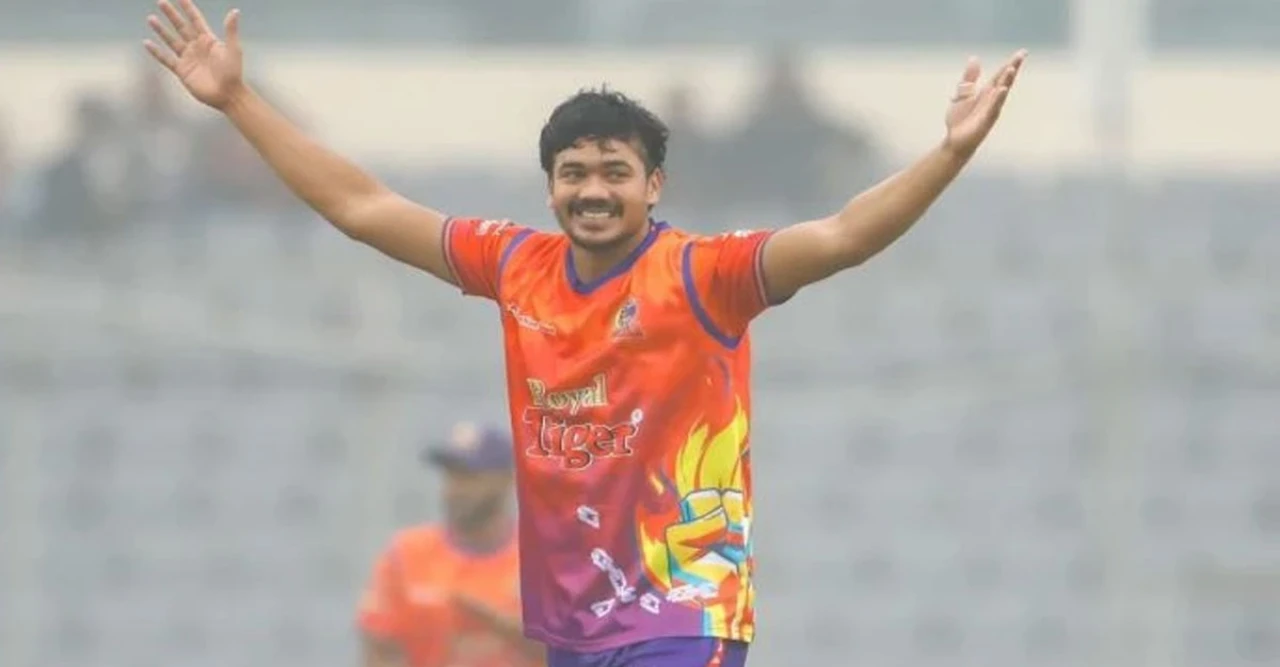 ঢাকা ক্যাপিটালসে সাড়া জাগানো যোগ! তাসকিন আহমেদ এবার রাজশাহীর বিপক্ষেই খেলবেন