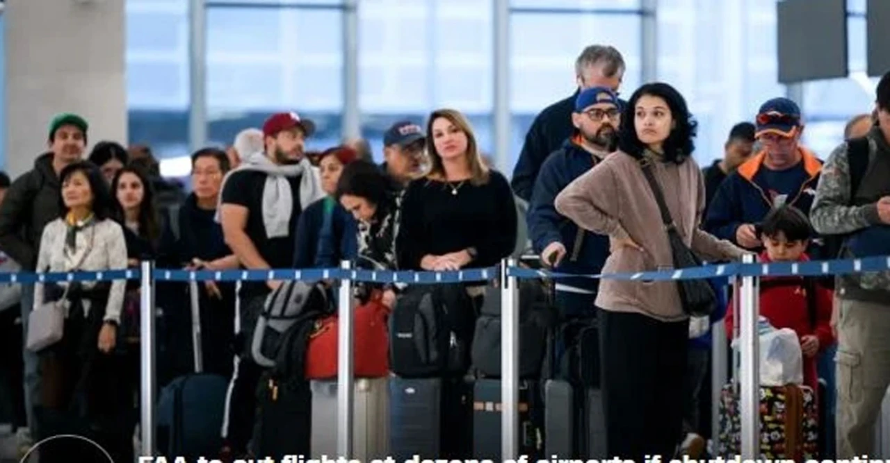 যুক্তরাষ্ট্রে ফ্লাইট সঙ্কট! সরকারি শাটডাউনে শত শত ফ্লাইট বাতিল, লাখো যাত্রী বিপাকে