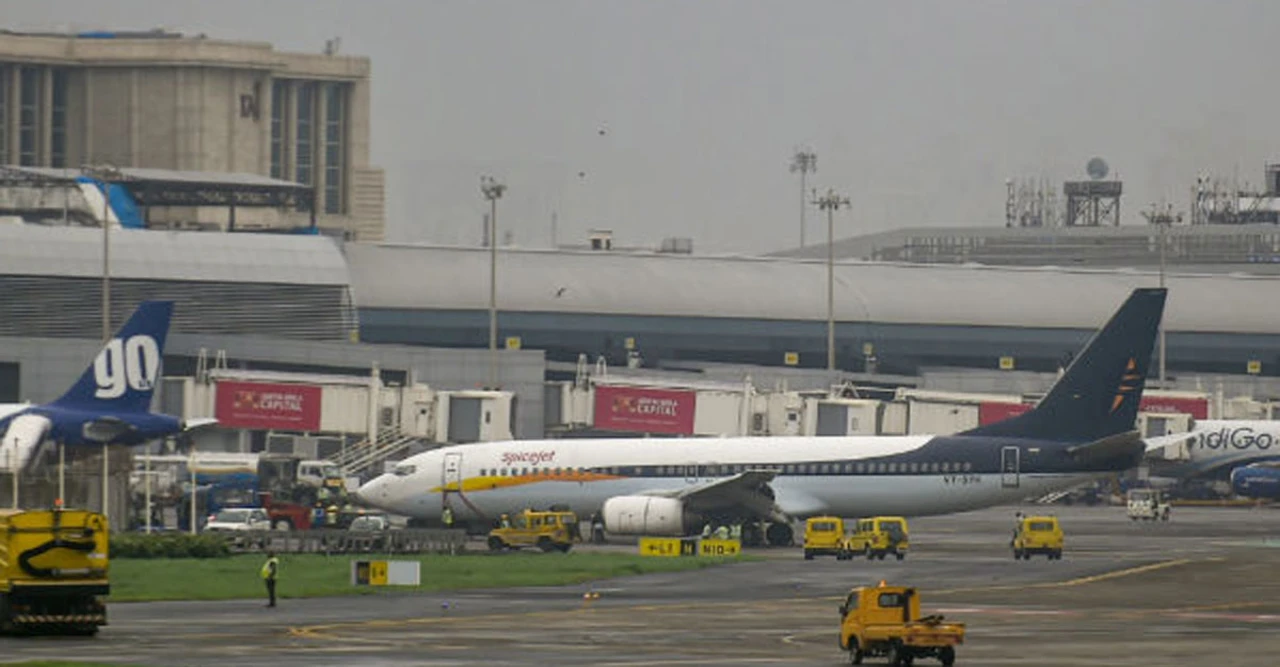 ৩৬ ঘণ্টার মধ্যে দ্বিতীয়বার! এয়ার ট্রাফিক কন্ট্রোল সিস্টেমে মারাত্মক ত্রুটি, বাতিল হতে পারে আপনার ফ্লাইট!