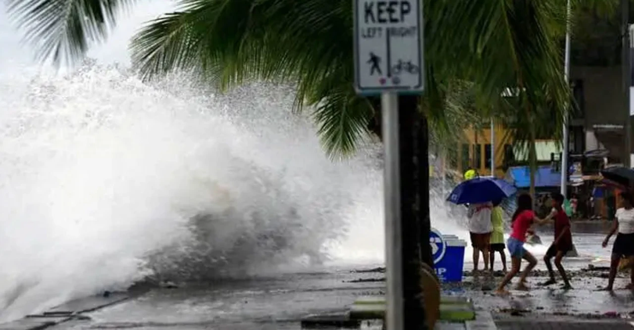 ফিলিপাইনে তাণ্ডব চালালো সুপার টাইফুন ফাং ওয়াং! ঘণ্টায় ২৩০ কিমি বেগে বাতাস, মৃত্যু ২