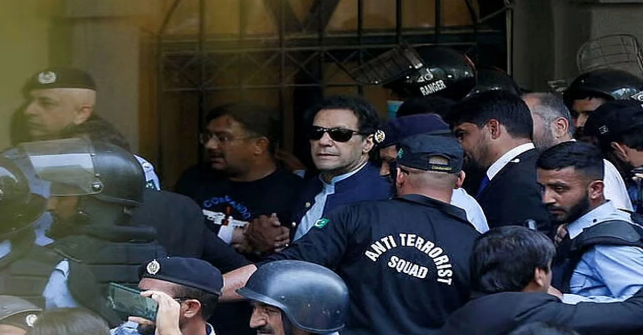 পাঞ্জাবে পিটিআই নিষিদ্ধের প্রস্তাব পাস! ইমরানকে ‘রাষ্ট্রবিরোধী’ বলে তোলপাড় – পাকিস্তানে ঝড় উঠছে!