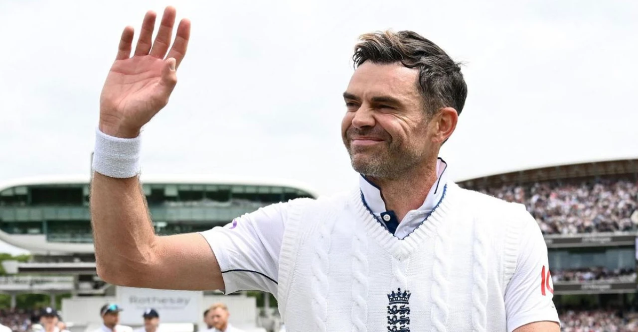 অ্যাশেজ বিপর্যয়ের মাঝেই বড় সিদ্ধান্ত! ৪৪ বছরে ল্যাঙ্কাশায়ারের পূর্ণকালীন অধিনায়ক জেমস অ্যান্ডারসন