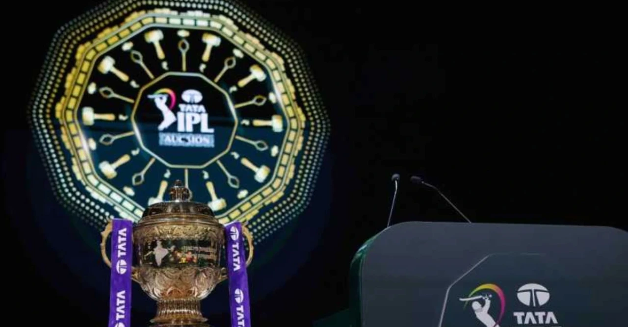 IPL ২০২৬ অকশন থেকে ভিরাটের ভক্তসহ ৯ জনকে সরিয়ে দিল! বিনা কারণে তালিকা থেকে উধাও – কী রহস্য?