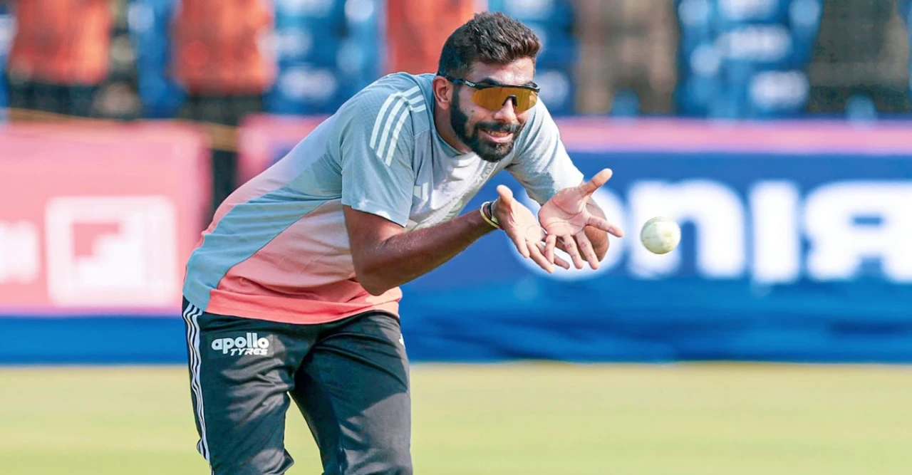 বুমরাহর পরিবারে বিপদ! হাসপাতালে ভর্তি কাছের মানুষ, শেষ দুই টি-টোয়েন্টিতে খেলা নিয়ে বড় ধোঁয়াশা