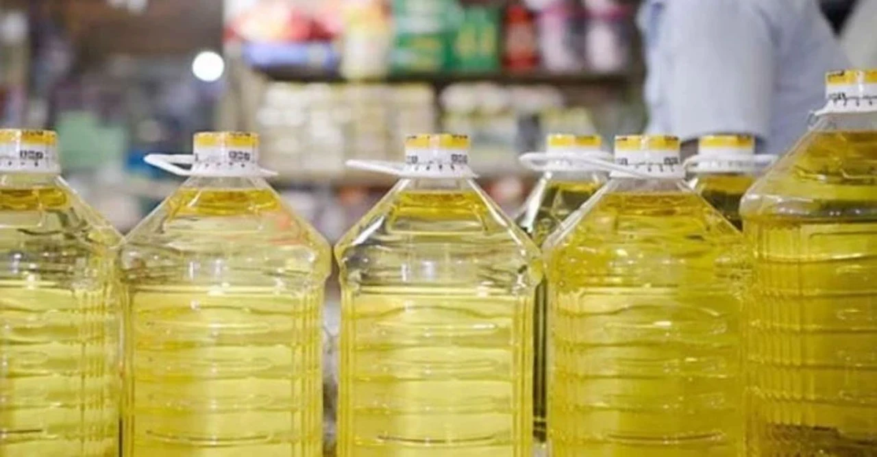 রমজানে কৃত্রিম সংকট ঠেকাতে পৌনে ৫ কোটি লিটার ভোজ্যতেল কিনছে সরকার