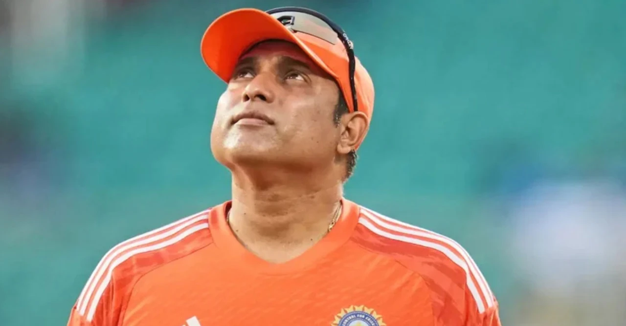 ইউ১৯ এশিয়া কাপে পাকিস্তানের কাছে ধরাশায়ী: বিসিসিআইয়ের চাপে লক্ষ্মণ!