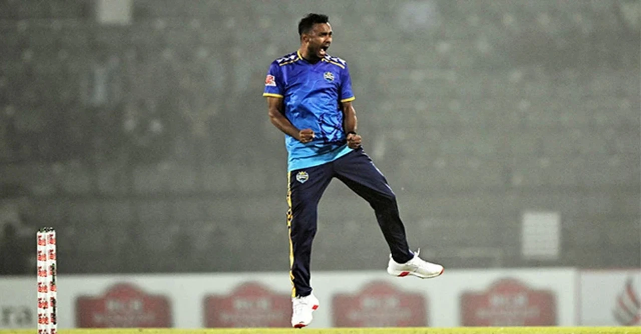 বিপিএল অনুশীলনে মাথায় চোট! হাসপাতালে ভর্তি জাতীয় দলের পেসার শরিফুল