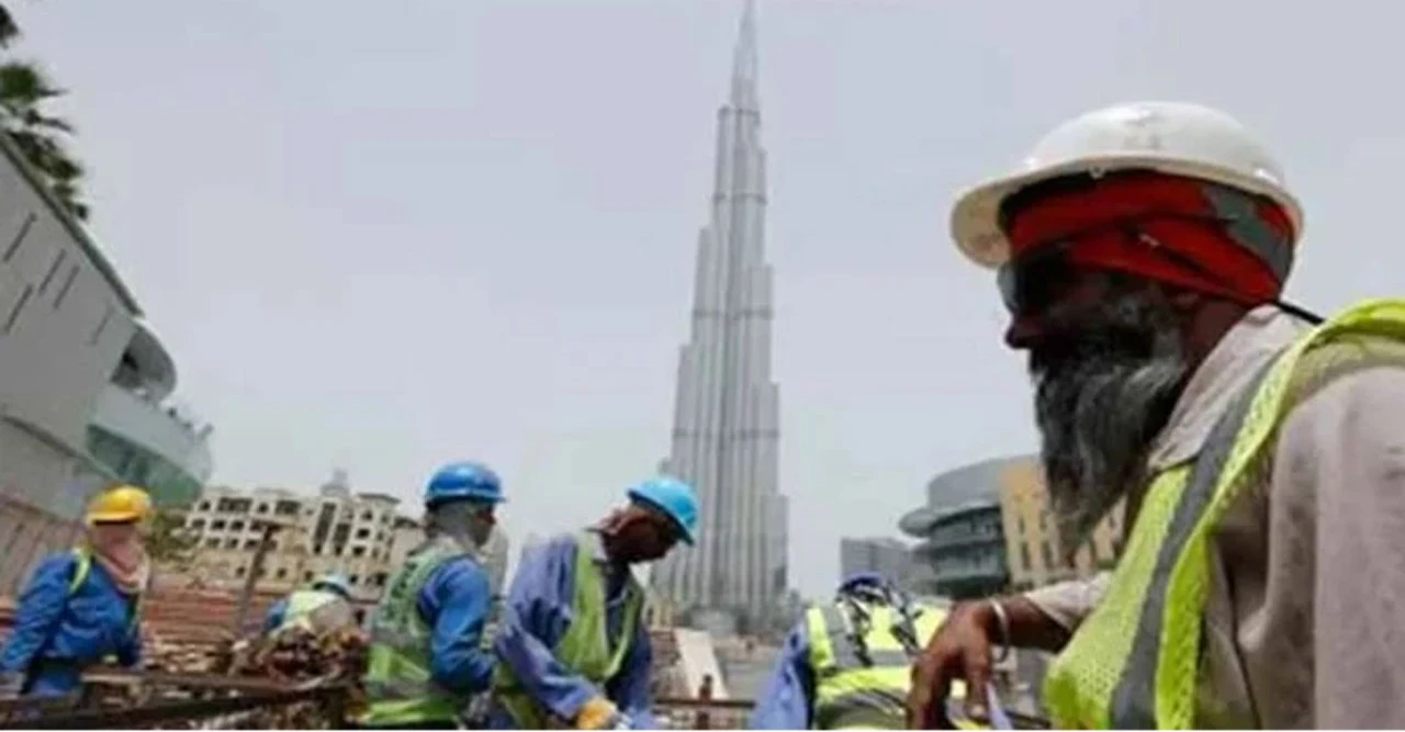 এআই এর যুগেও সৌদি-ইউএইতে লাখ লাখ চাকরির সুযোগ! শ্রমিকদের জন্য বিরাট সুখবর