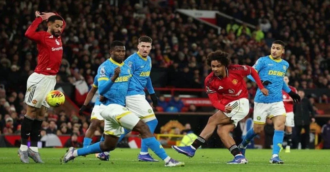 ম্যানচেস্টার ইউনাইটেড এগিয়ে থেকেও ড্র, উলভারহ্যাম্পটনকে হারাতে পারল না হুবেন অ্যামুরির দল