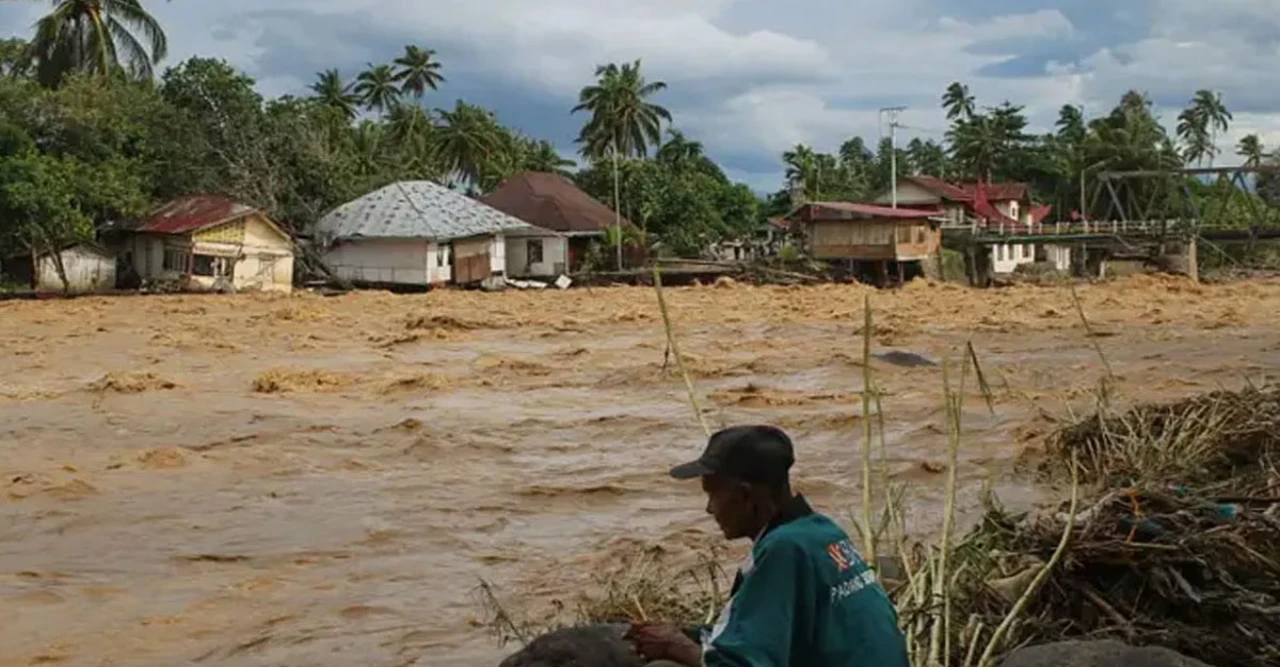 ইন্দোনেশিয়ায় ভয়াবহ বন্যা–ভূমিধসে মৃত্যু ৬৩১, নিরাপদ আশ্রয়ে ঠাঁই নিয়েছে ১০ লাখ মানুষ