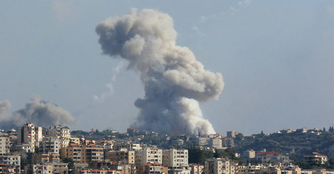 ইতিহাস গড়তে চলেছে ইসরায়েল-লেবানন! দুই দেশের কূটনৈতিকরা বসছেন সরাসরি যুদ্ধবিরতির বৈঠকে 