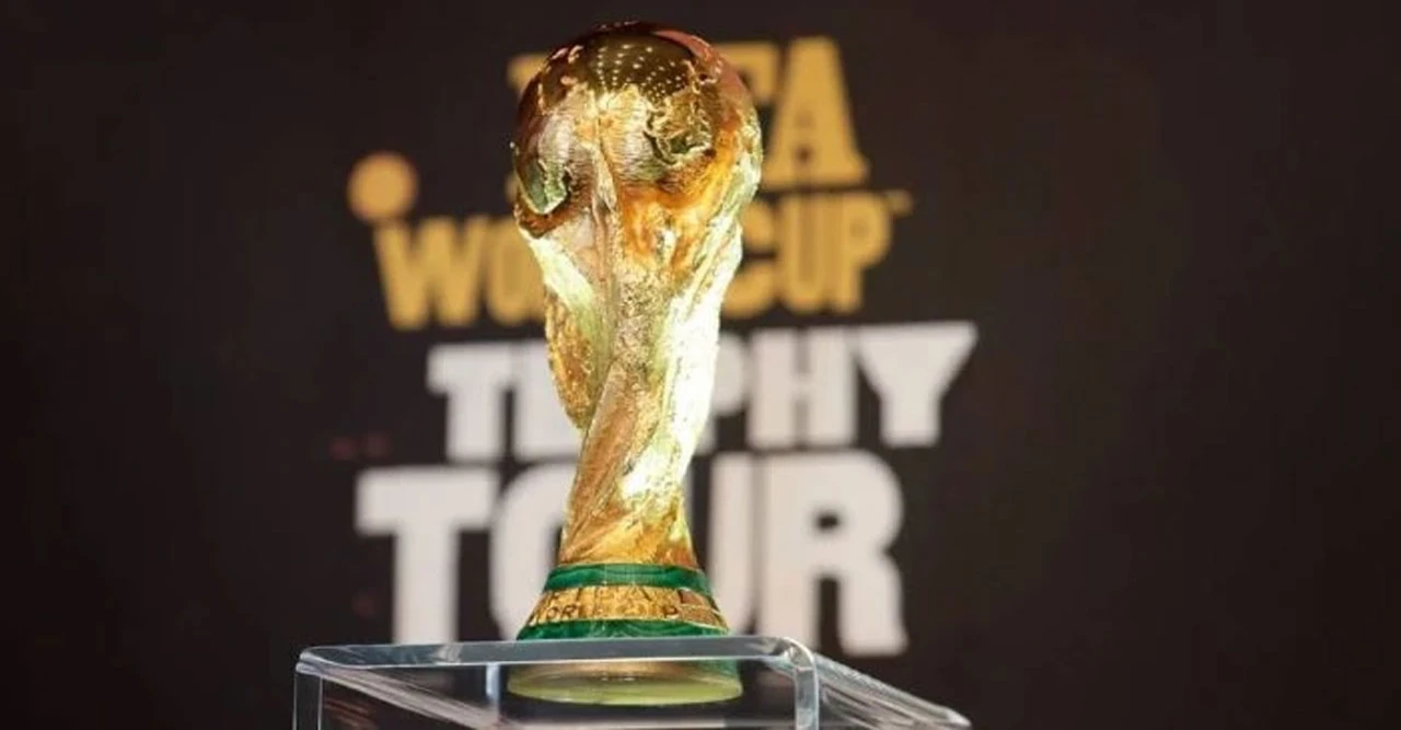 বিশ্বকাপের উন্মাদনা ঢাকায়! আজ ট্রফি নিয়ে আসছেন গিলবার্তো সিলভা, ফুটবলপ্রেমীদের উত্তেজনা তুঙ্গে