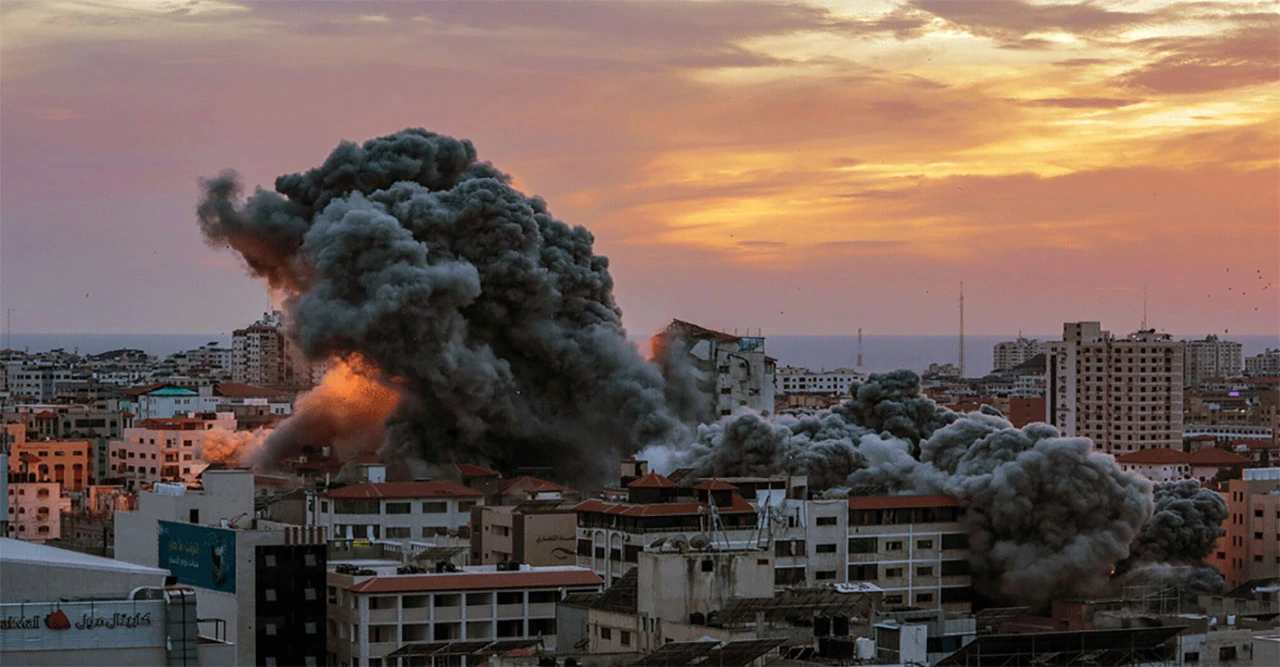 শান্তিচুক্তি ভেঙে গাজায় ফের ইসরায়েলি হামলা, কিশোরসহ তিনজন নিহত ঘটনায় বিশ্বজুড়ে ক্ষোভ