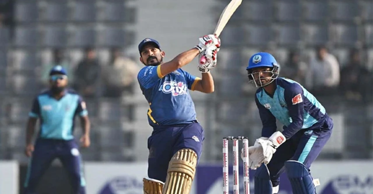 নাসিরের বিধ্বংসী ৯০*, সেঞ্চুরি মিস করেও ঢাকাকে জিতিয়ে হাসি ফিরল!