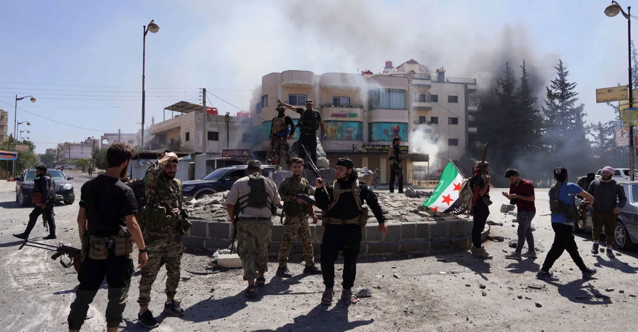 আলেপ্পো রণক্ষেত্রে পরিণত! সেনা-এসডিএফ ভয়াবহ সংঘর্ষে কারফিউ, ঘর ছাড়ছে হাজারো মানুষ