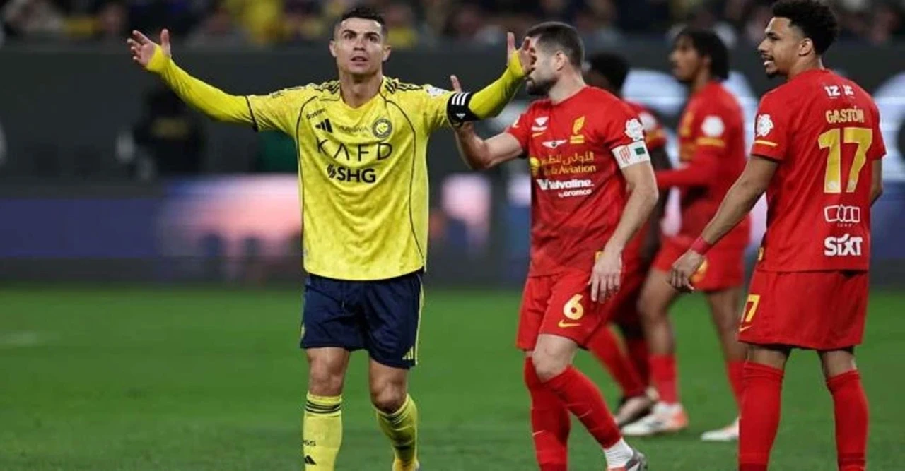 গোল করলেও জয় পেলেন না রোনালদো! টানা ২৫ বছর গোলের রেকর্ডেও হেরে গেল আল নাসর