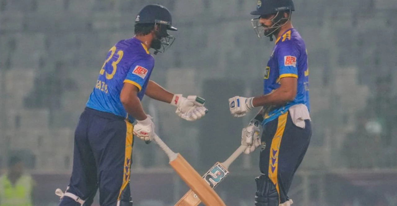 ৩৯ রানে তিন উইকেট হারিয়ে বিপাকে চট্টগ্রাম, বিপিএল ফাইনালে রাজশাহীর সামনে কঠিন চ্যালেঞ্জে তারা
