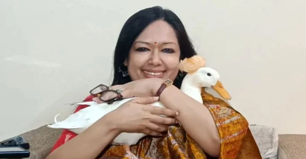 ব্রাহ্মণবাড়িয়া-২: ৩৮ হাজার ভোটের ব্যবধানে জয়ী ‘হাঁস’ প্রতীকের রুমিন ফারহানা সংবাদ সম্মেলনে বক্তৃতা