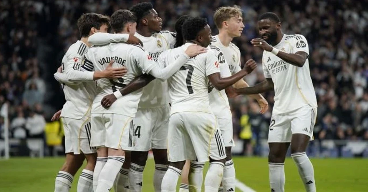 রিয়াল মাদ্রিদের দাপটে সোসিয়েদাদ ধস! ভিনিসিয়ুসের জোড়া গোলে ৪-১ গোলে উড়িয়ে লা লিগায় শীর্ষে ফিরলো লস ব্লাঙ্কোস