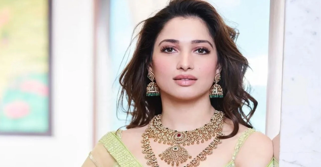 ক্যারিয়ার জুড়ে সাহসী নাচ, তবু ঘনিষ্ঠ দৃশ্যে না—তামান্নার বিস্ফোরক স্বীকারোক্তি আলোচনায়