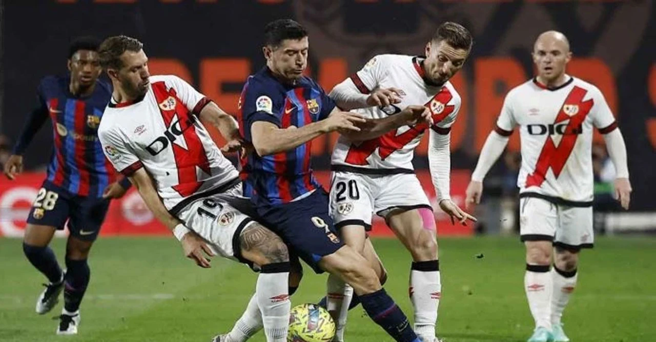 লা লিগায় ম্যাচ শুরুর আগেই বন্ধ! রায়ো ভায়েকানো খেলোয়াড়দের প্রতিবাদে অভিযোগের ঝড়