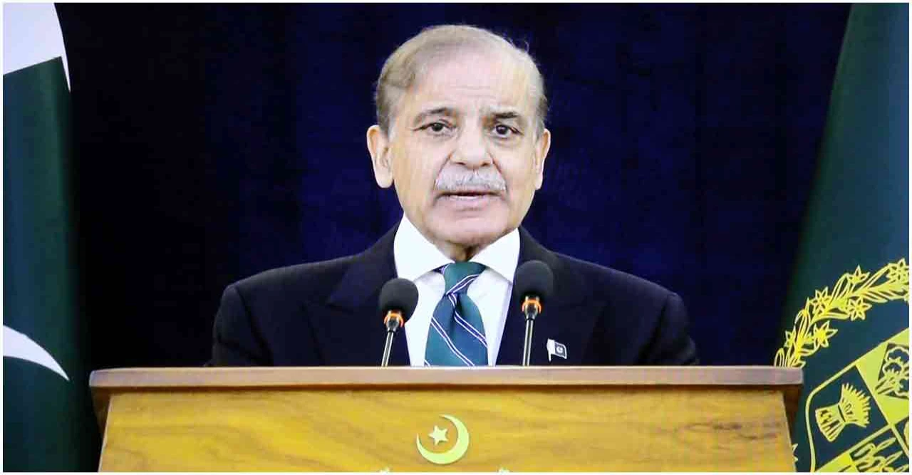 পাকিস্তানে ৪ দিনের কর্মসপ্তাহ, এমপিদের বেতন কমাল, দেশজুড়ে জ্বালানি সংকটে কঠোর ব্যবস্থা