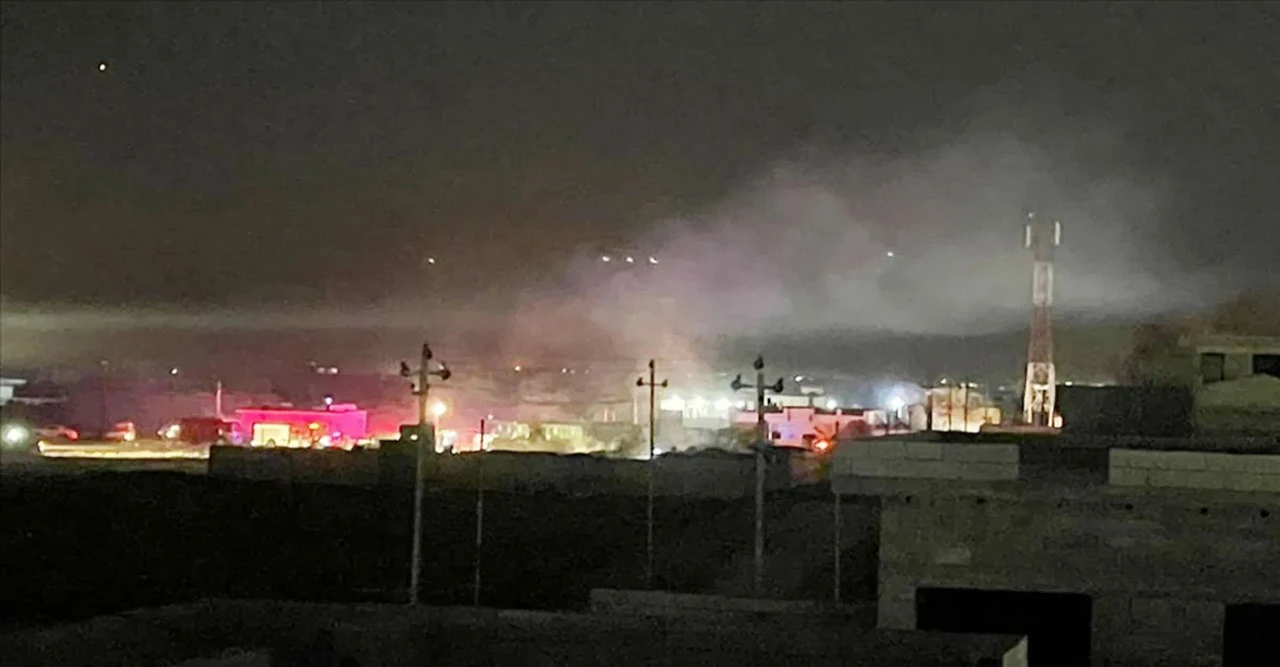 ইরাকের দুই মার্কিন বিমানঘাঁটিতে ২৪ ঘণ্টায় ৮ বার হামলা, দূতাবাসও ধ্বংসের মুখে