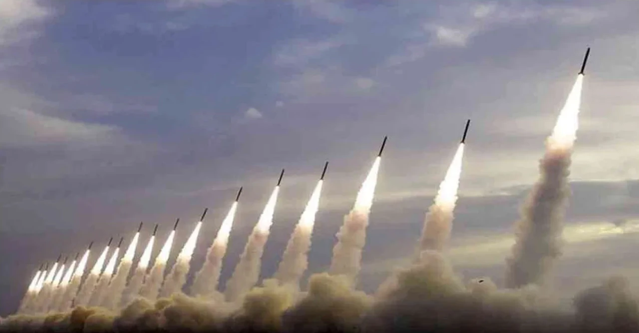 রিয়াদ ও আমিরাতে ইরানের ক্ষেপণাস্ত্র-ড্রোন হামলা, আকাশেই ধ্বংসের দাবি সৌদির, উত্তেজনা আরও বাড়ছে