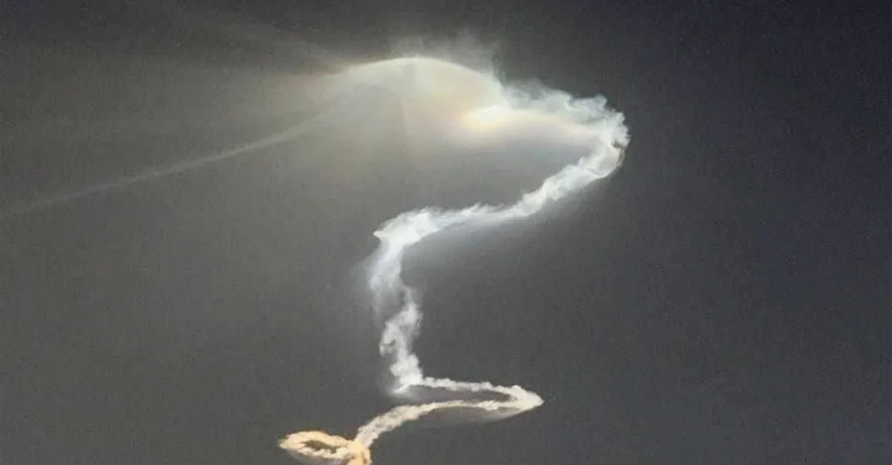 ইরানের 'নৃত্যরত' মৃত্যুঞ্জয়! প্রথমবার যুদ্ধে নামল সেজ্জিল-২ হাইপারসনিক মিসাইল