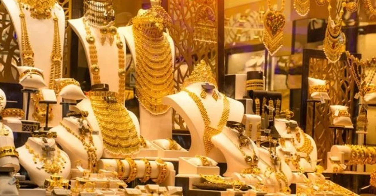 দেশের বাজারে স্বর্ণের দাম কমলো ৯,২১৪ টাকা, রূপার দামও কমেছে ক্রেতাদের স্বস্তির খবর