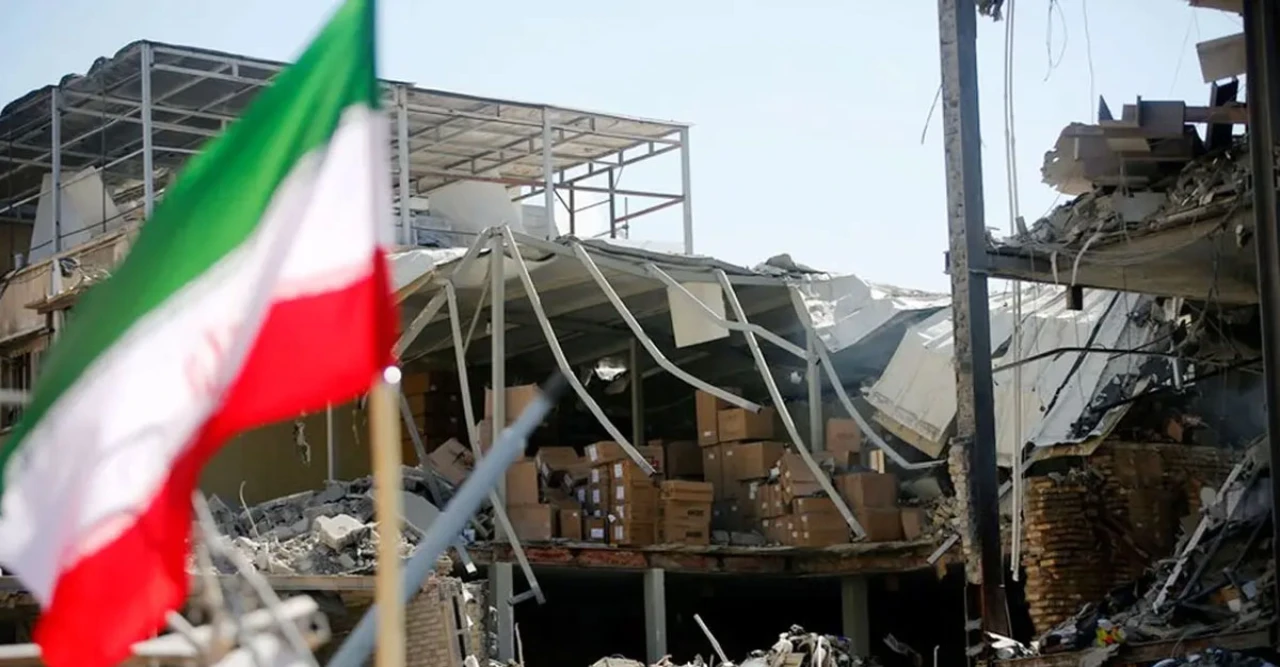 ইরানের বিস্ফোরক দাবি: যুক্তরাষ্ট্র-ইসরায়েল সহযোগিতায় মধ্যপ্রাচ্যের পাঁচ দেশকে বিশাল ক্ষতিপূরণ দিতে বলল তেহরান চিঠিতে হুঁশিয়ারি