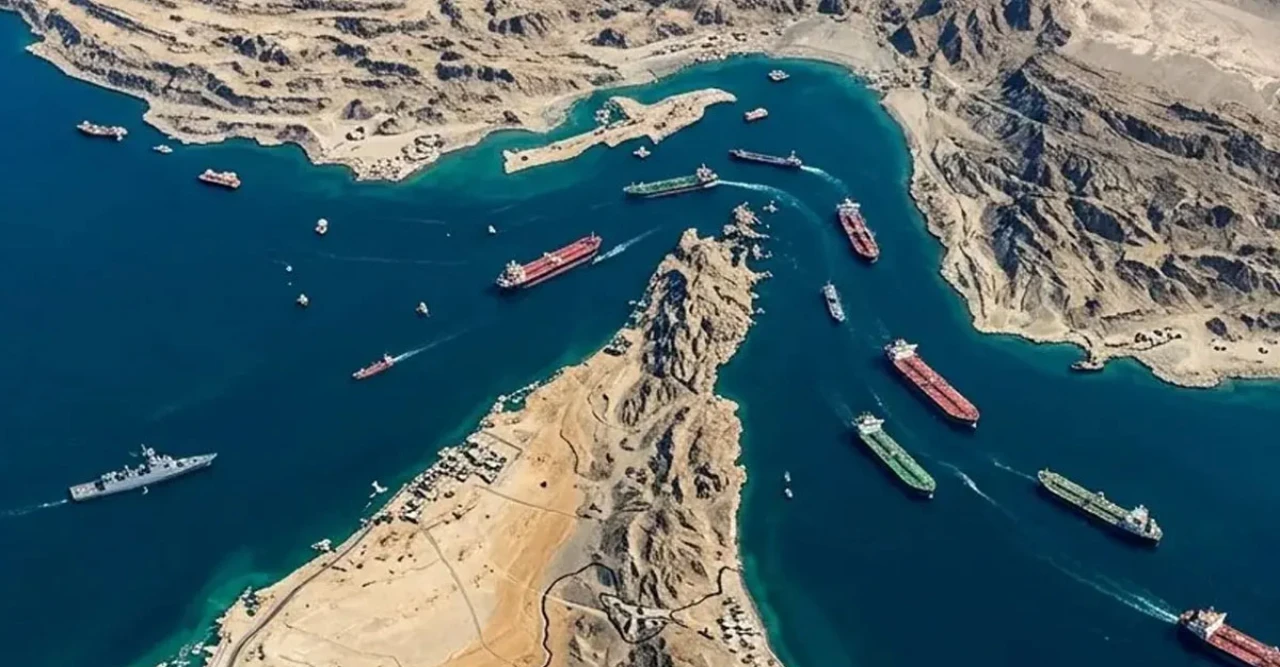 হরমুজ প্রণালিতে নিরাপদ জাহাজ চলাচলের প্রস্তাব বিবেচনা করছে ইরান, বিশ্ব তেল সরবরাহে স্বস্তির ইঙ্গিত
