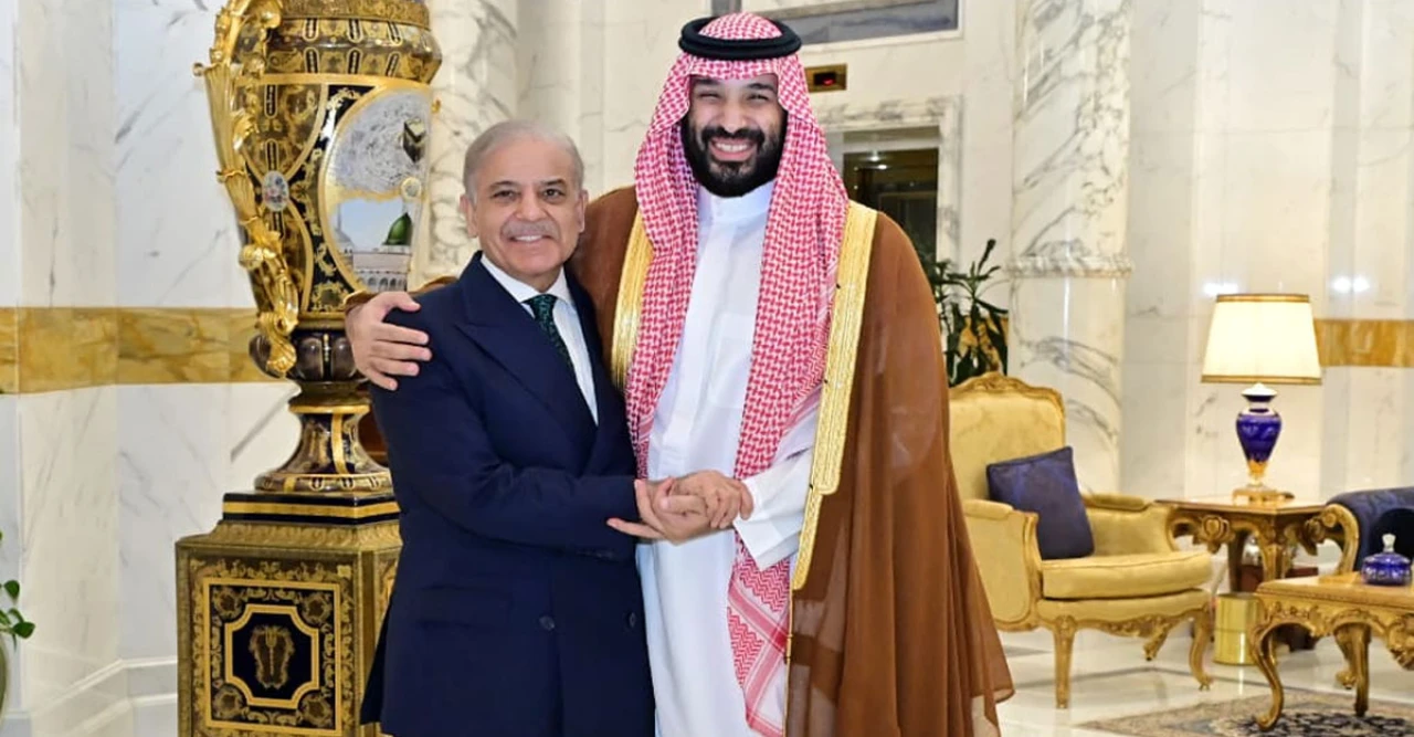 ইরান-যুক্তরাষ্ট্র চুক্তি ঘিরে বড় কূটনৈতিক নড়াচড়া! জেদ্দায় শাহবাজ-সালমান বৈঠক ঘিরে আলোচনা